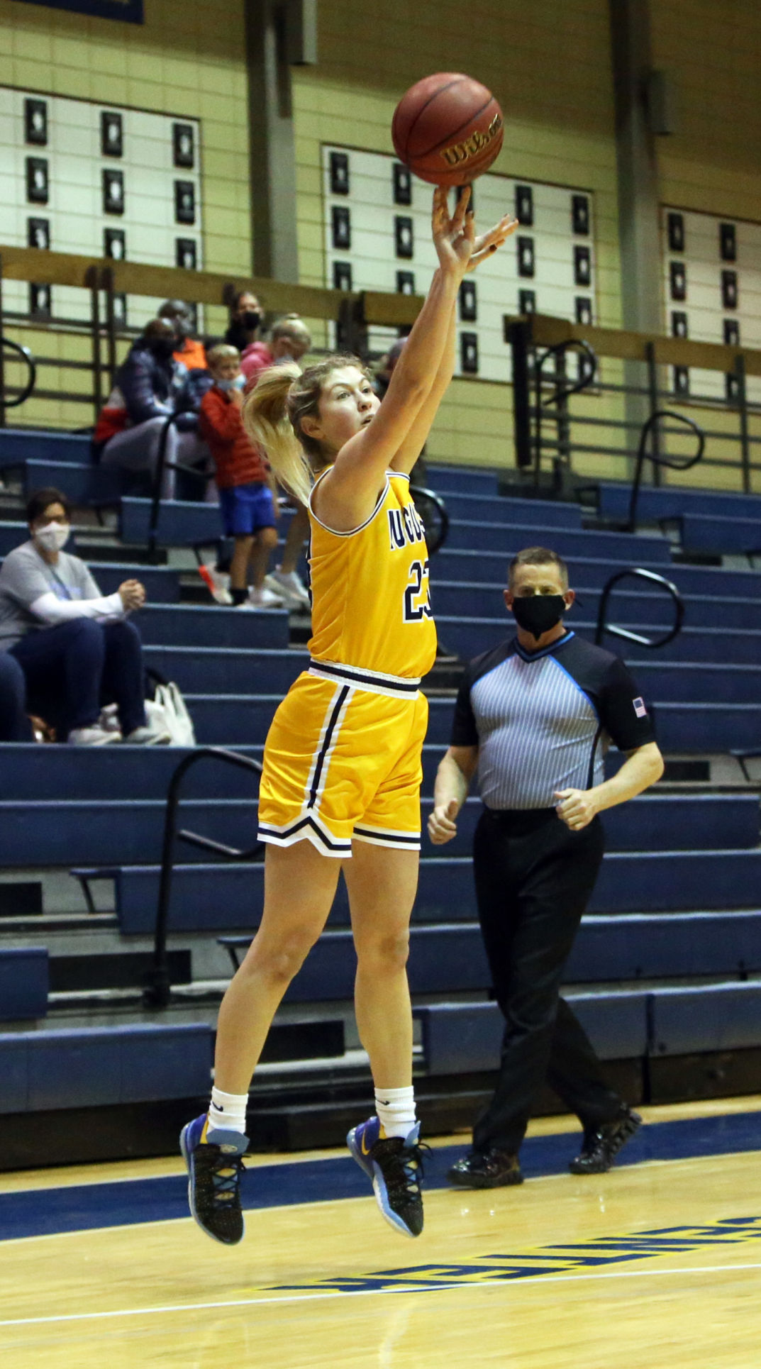 011222-qc-spt-augie women006.JPG
